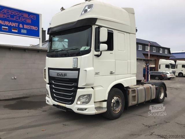 Standardowy ciągnik siodłowy DAF XF 106.510