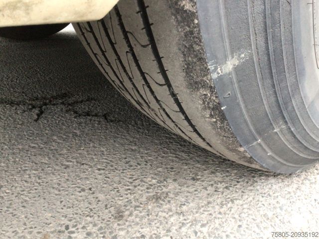 Standardowy ciągnik siodłowy DAF XF 106.510