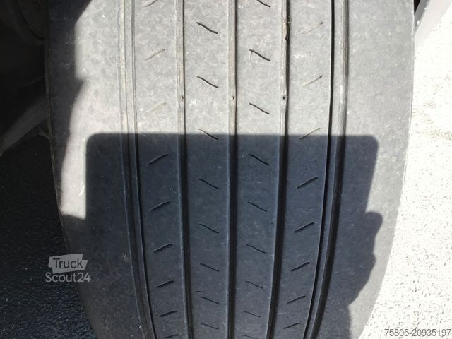 Тягач большого объема MERCEDES-BENZ Actros MP4 1842