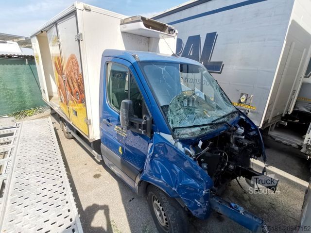 Kühltransporter VOLKSWAGEN Crafter 2.0TDI/100KW KÜHLKOFFER/ UNFALL!