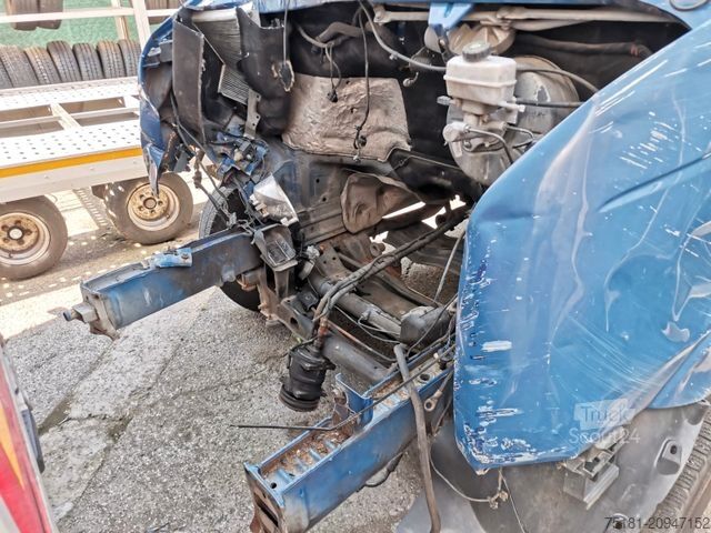 Kühltransporter VOLKSWAGEN Crafter 2.0TDI/100KW KÜHLKOFFER/ UNFALL!