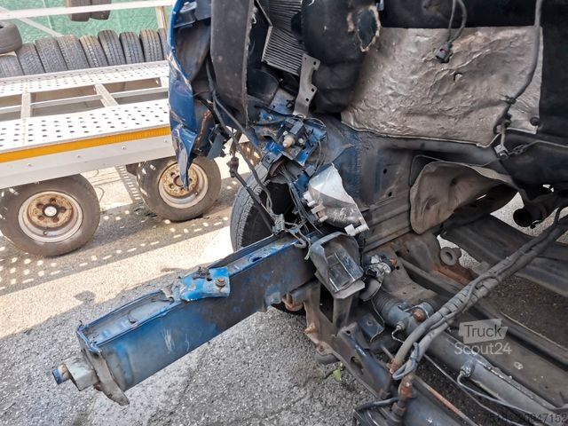 Kühltransporter VOLKSWAGEN Crafter 2.0TDI/100KW KÜHLKOFFER/ UNFALL!