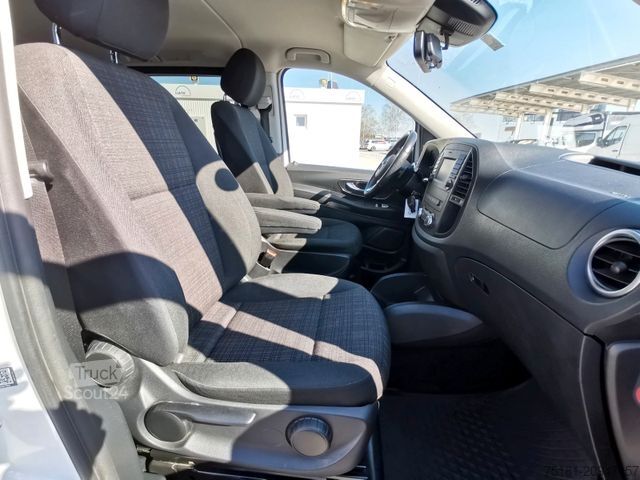 Microbuz MERCEDES-BENZ Vito Tourer 119 CDI/AT 4X4/ 8 SITZE/ LED/ AHK