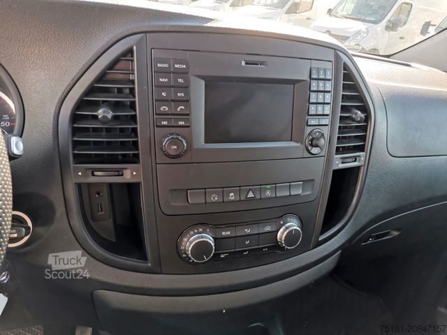 Microbuz MERCEDES-BENZ Vito Tourer 119 CDI/AT 4X4/ 8 SITZE/ LED/ AHK
