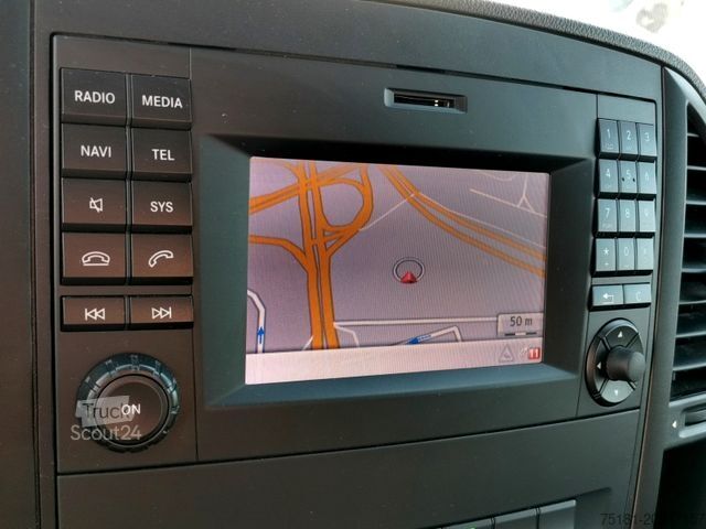 Microbuz MERCEDES-BENZ Vito Tourer 119 CDI/AT 4X4/ 8 SITZE/ LED/ AHK