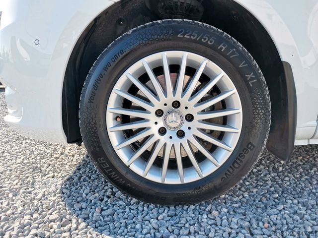Microbuz MERCEDES-BENZ Vito Tourer 119 CDI/AT 4X4/ 8 SITZE/ LED/ AHK