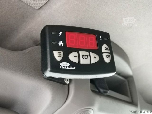 Hladilni dostavnik RENAULT Master 180/2.3 L3H2/ KÜHLKASTEN/ HEIZUNG