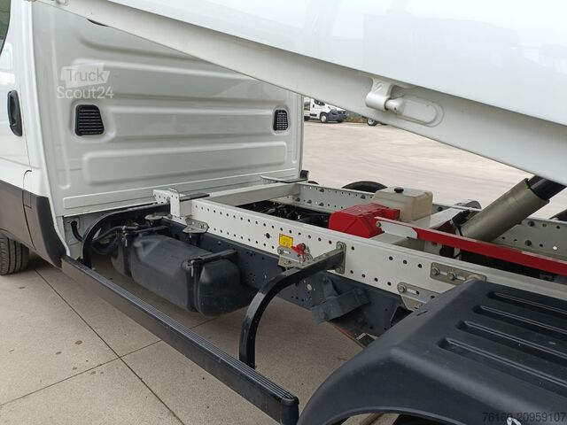 3.0 cc MOD: 2025 BASCULANTE COM CAÇAMBA BASCULANTE Iveco daily 35c16