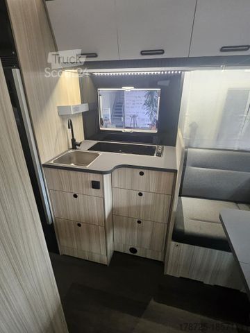Autocaravana semi-integrada SUNLIVING S 72DL OHNE HUBBETT !!!!! Heavy BLACK-EDITION