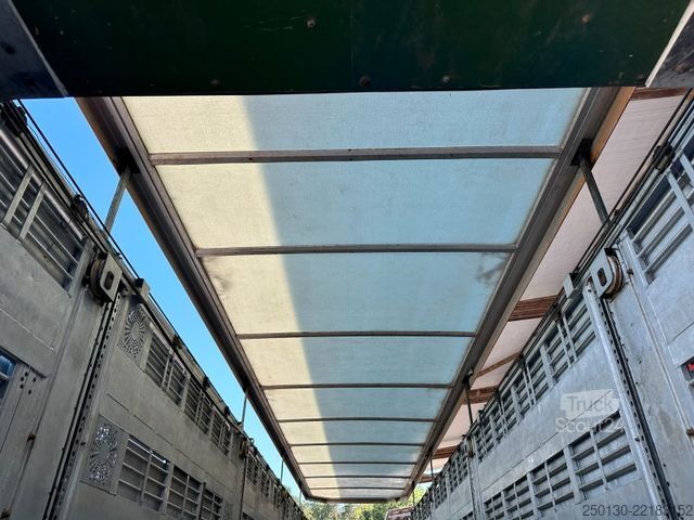 Semi-remorque pour bétail Finkl SAV35 4.Stock Hubdach Lift Tränke Tridec