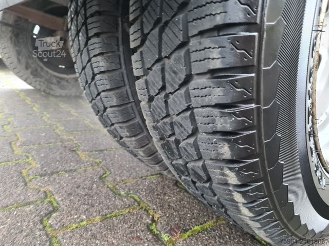 Fourgon pick-up IVECO Daily 35 C21 - A8 - 3,0 - Pritsche + Klima/AHK