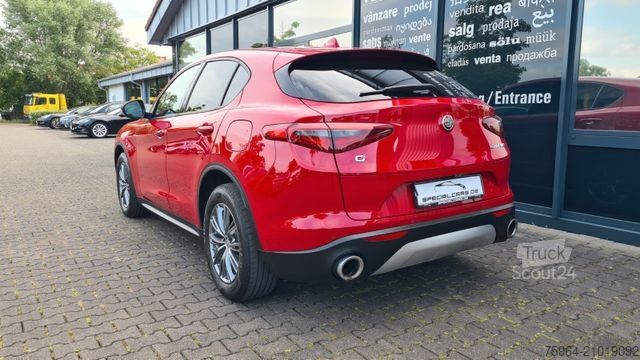 Pick-up ALFA ROMEO Stelvio 2.2D 16V Business AT8-Q4 - ASSISTS - AHK