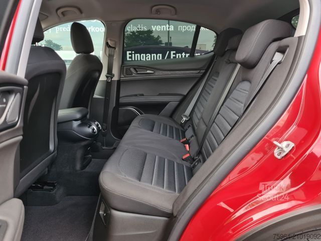 Pick-up ALFA ROMEO Stelvio 2.2D 16V Business AT8-Q4 - ASSISTS - AHK