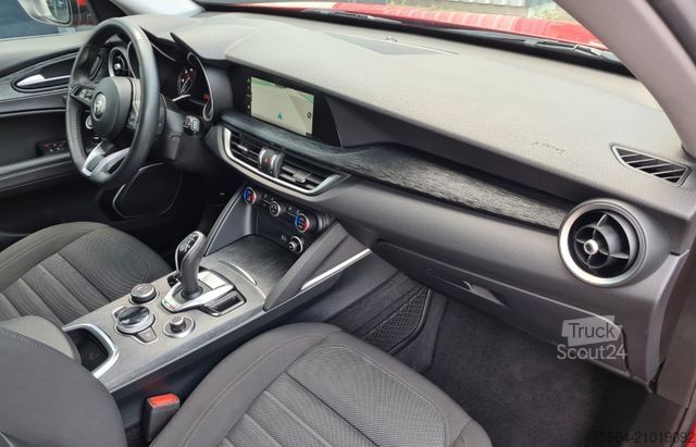 Pick-up ALFA ROMEO Stelvio 2.2D 16V Business AT8-Q4 - ASSISTS - AHK