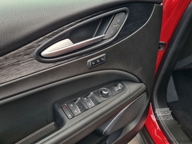 Pick-up ALFA ROMEO Stelvio 2.2D 16V Business AT8-Q4 - ASSISTS - AHK