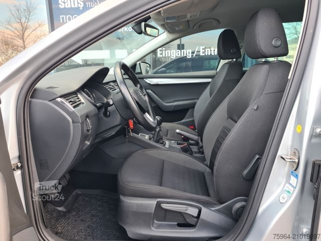 Minibus SKODA Octavia Combi Ambition 1.6 TDi - NAVI - STANDHZG