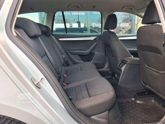 Minibus SKODA Octavia Combi Ambition 1.6 TDi - NAVI - STANDHZG