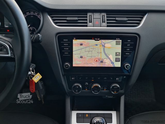 Minibus SKODA Octavia Combi Ambition 1.6 TDi - NAVI - STANDHZG