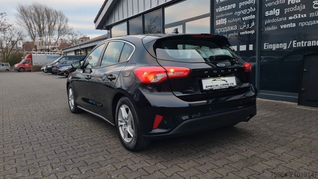 Bestelwagen FORD Focus Limo 1.5 TDCi AUT  Cool & Connect