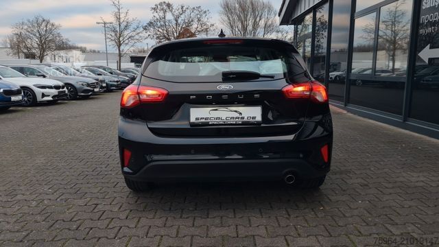 Bestelwagen FORD Focus Limo 1.5 TDCi AUT  Cool & Connect