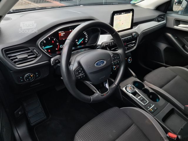 Bestelwagen FORD Focus Limo 1.5 TDCi AUT  Cool & Connect