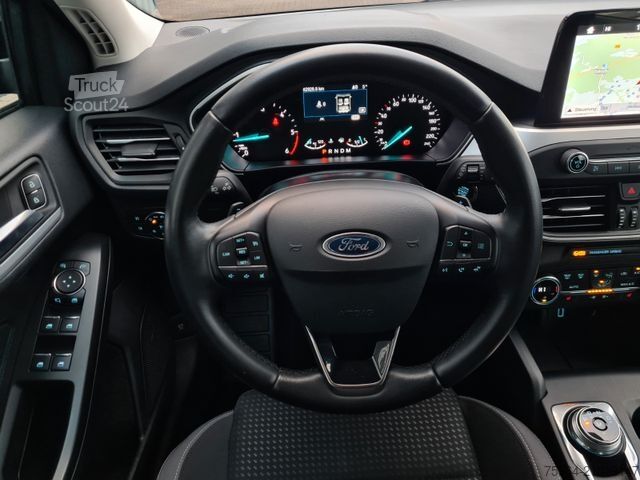 Bestelwagen FORD Focus Limo 1.5 TDCi AUT  Cool & Connect