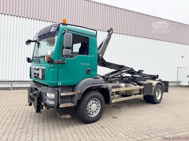 Haakarm vrachtwagen MAN TGM 18.340 4x4 BB TGM 18.340 4x4 BB, Winterdienstausstattung, Hiab LHT 19046 Abrollkipper, Widi Platte