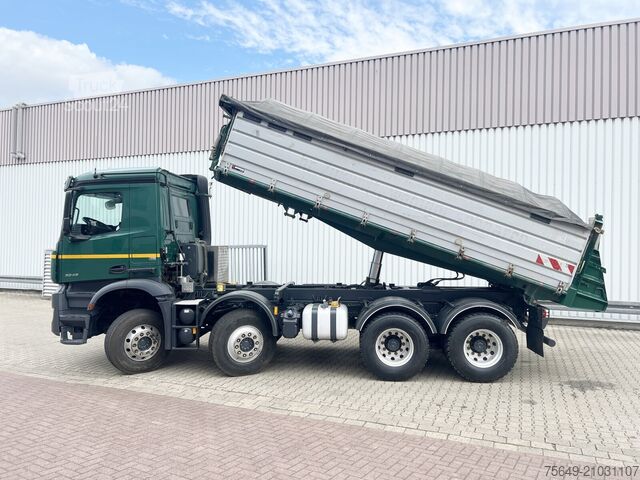 Camion-benne tricar Mercedes-Benz Arocs 3243 K 8x4 Arocs 3243 K 8x4, Ressenig Thermo Alukipper 3-S