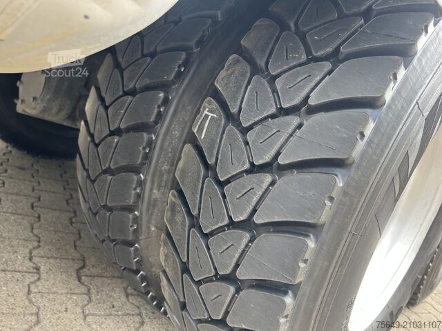 Camion-benne tricar Mercedes-Benz Arocs 3243 K 8x4 Arocs 3243 K 8x4, Ressenig Thermo Alukipper 3-S