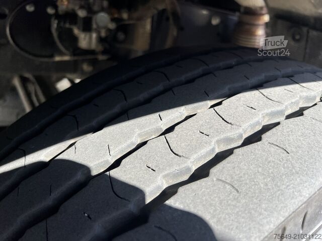 Camion-benne tricar Iveco EuroCargo ML140E28K 4x2 EuroCargo ML140E28K 4x2, Nüssli 3-S-Kipper, 2 x AHK