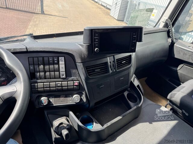 Podvozek nákladního auta Iveco-Magirus X-Way AD360X40Z/P 8x4 X-Way AD360X40Z/P 8x4