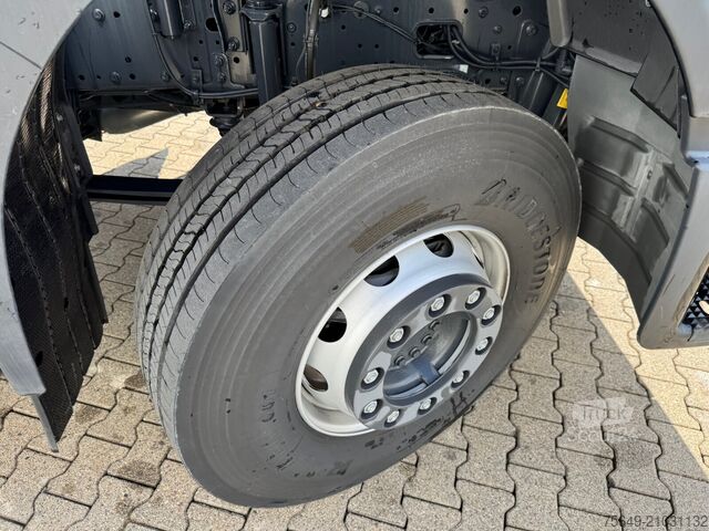 Podvozek nákladního auta Iveco-Magirus X-Way AD360X40Z/P 8x4 X-Way AD360X40Z/P 8x4