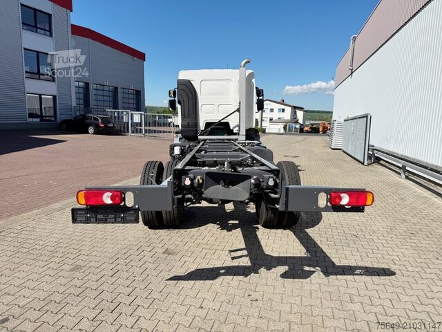 Châssis de camion FL 280 4x4 FL 280 4x4, Nebenantrieb