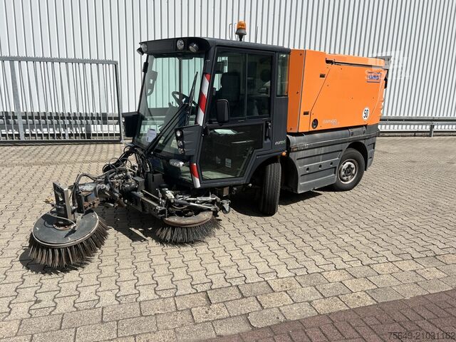 Aangepaste bestelwagen Schmidt Swingo Compact 200 4x2 Swingo Compact 200 4x2, Kehrmaschine