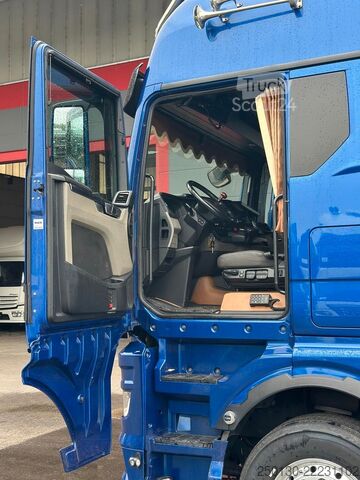 Стандартный седельный тягач MAN TGX 18.640 4x2 LL Retarder/LCS/ACC/EBA/LDW/LED