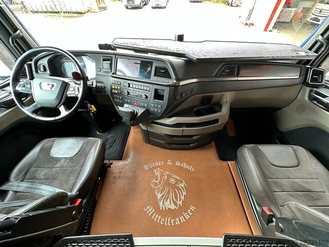Стандартный седельный тягач MAN TGX 18.640 4x2 LL Retarder/LCS/ACC/EBA/LDW/LED