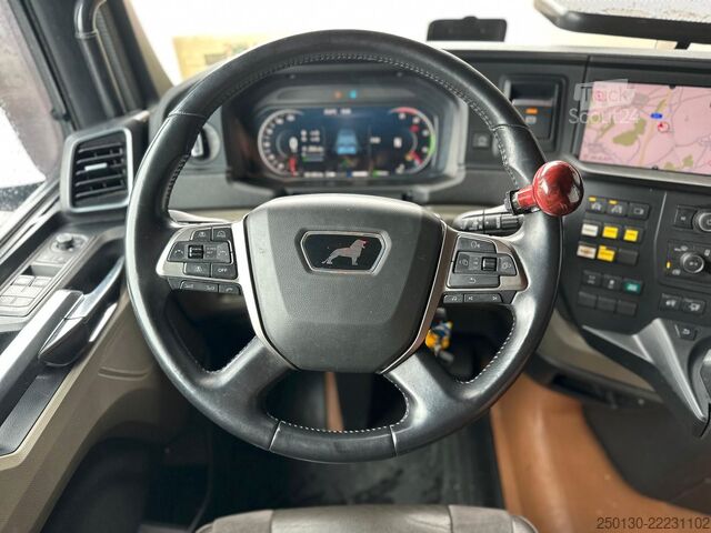 Стандартный седельный тягач MAN TGX 18.640 4x2 LL Retarder/LCS/ACC/EBA/LDW/LED