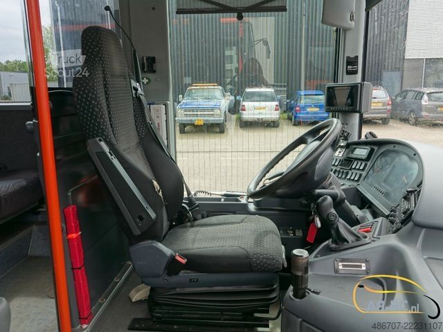 Autocar de turism MERCEDES-BENZ Intouro 49 Sitze Liftbus EURO 6