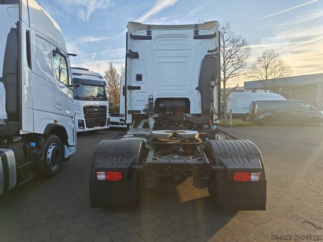 Valentin Krause Valentin Krause Valentin Krause