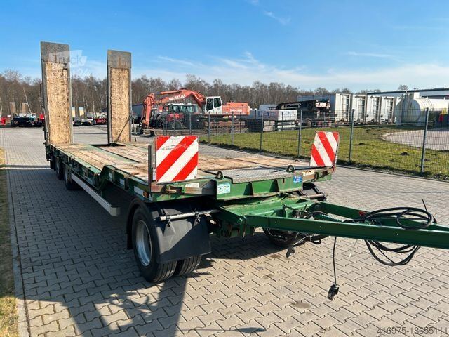 Alacsony rakodó pótkocsi MÜLLER-MITTELTAL T3 Profi 3 Achsen Tieflader Rampen