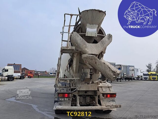 Blender DAF CF 75 310