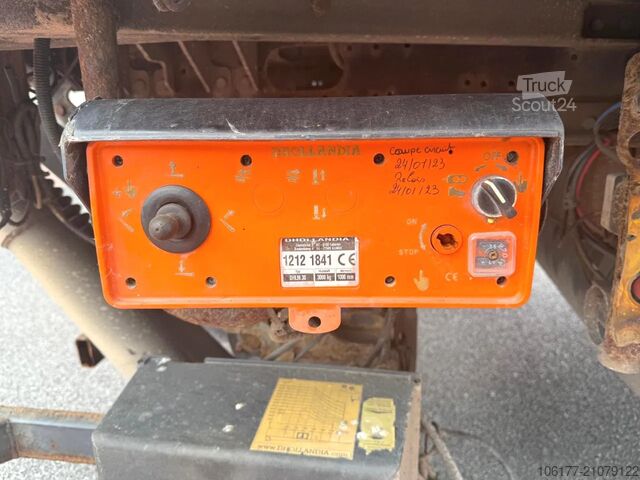 Koffer Schmitz Cargobull SCB*S3B / DHOLLANDIA 3000kg /  LIFTAS / STUURAS