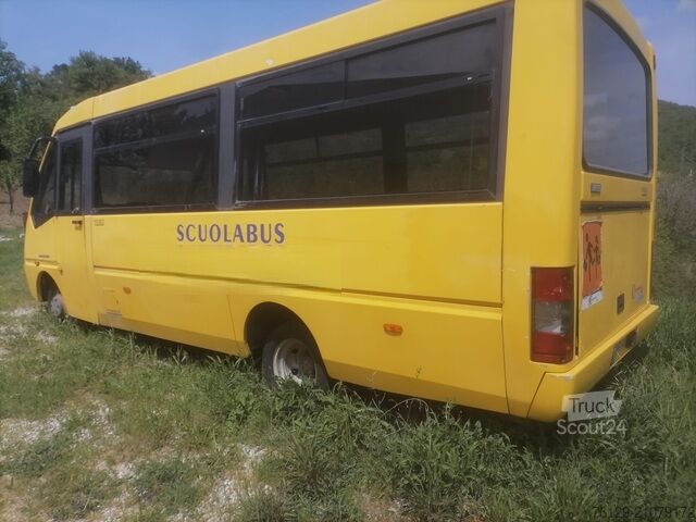 Kleinbus Iveco Bus 49E10 CACCIAMALI THESI