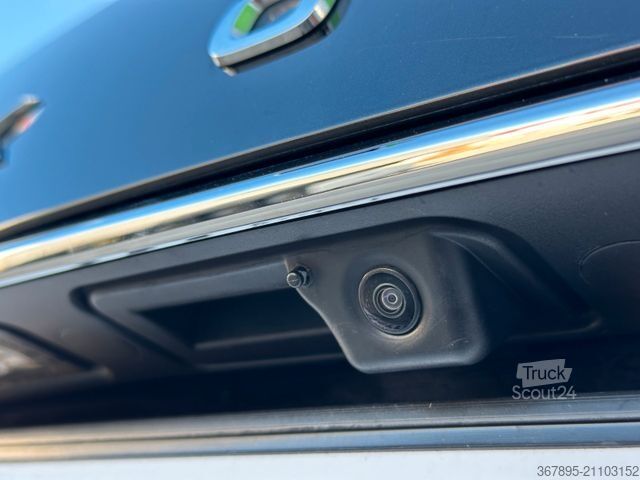 Minibus SKODA 2.0TDi DSG Style+ NAVI DCC KAMERA eHK LM19"AHK