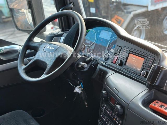 Planbil med presenning MAN TGS 26.360 6x2 LL Stapleraufnahme & Lenk/Lift