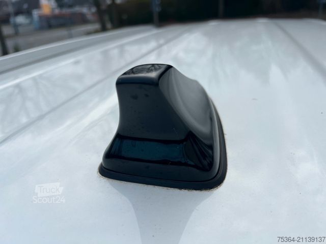 Van KIA Soul e-Soul DynamicLine 64 kWh LED Navi Kamera