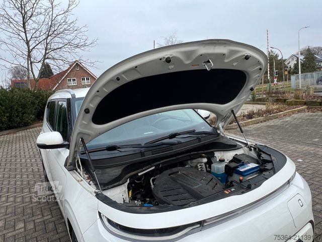 Van KIA Soul e-Soul DynamicLine 64 kWh LED Navi Kamera