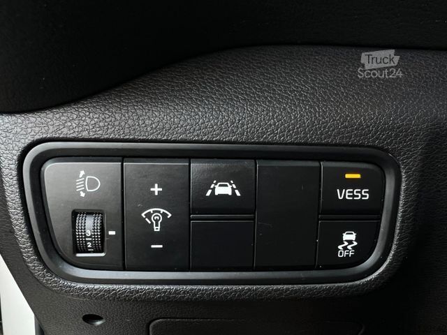 Van KIA Soul e-Soul DynamicLine 64 kWh LED Navi Kamera