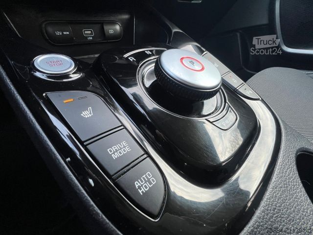 Van KIA Soul e-Soul DynamicLine 64 kWh LED Navi Kamera