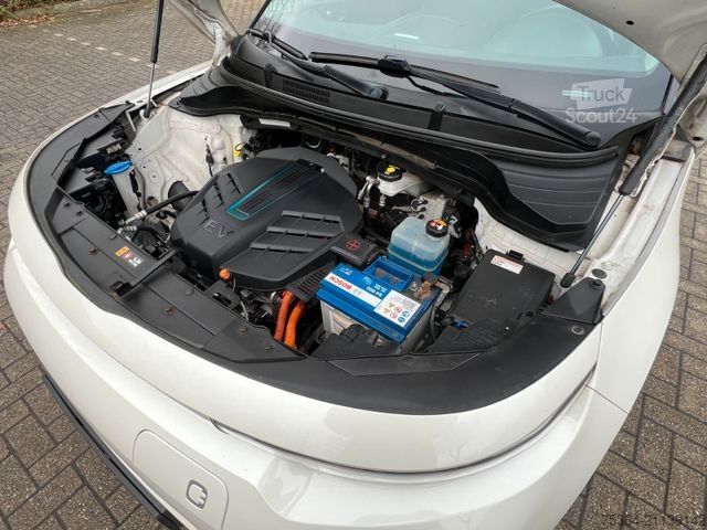 Van KIA Soul e-Soul DynamicLine 64 kWh LED Navi Kamera